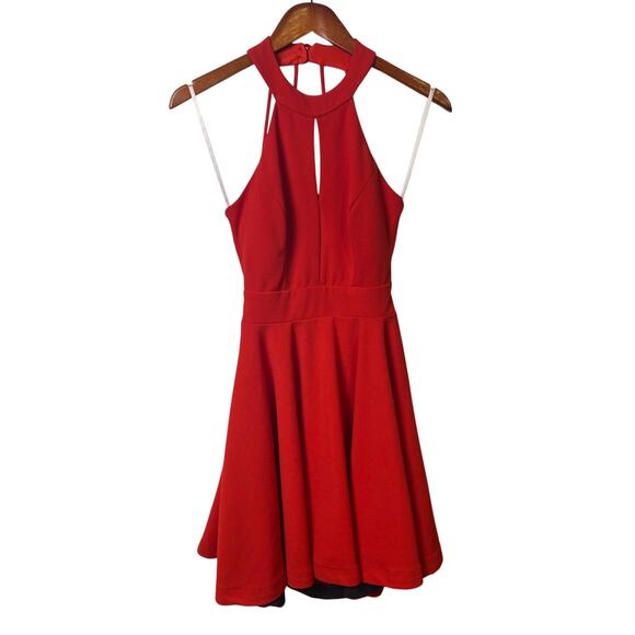 B. Darlin Juniors Red Keyhole Halter Front Open Back Party Dress Size 1/2 - Picture 1 of 9